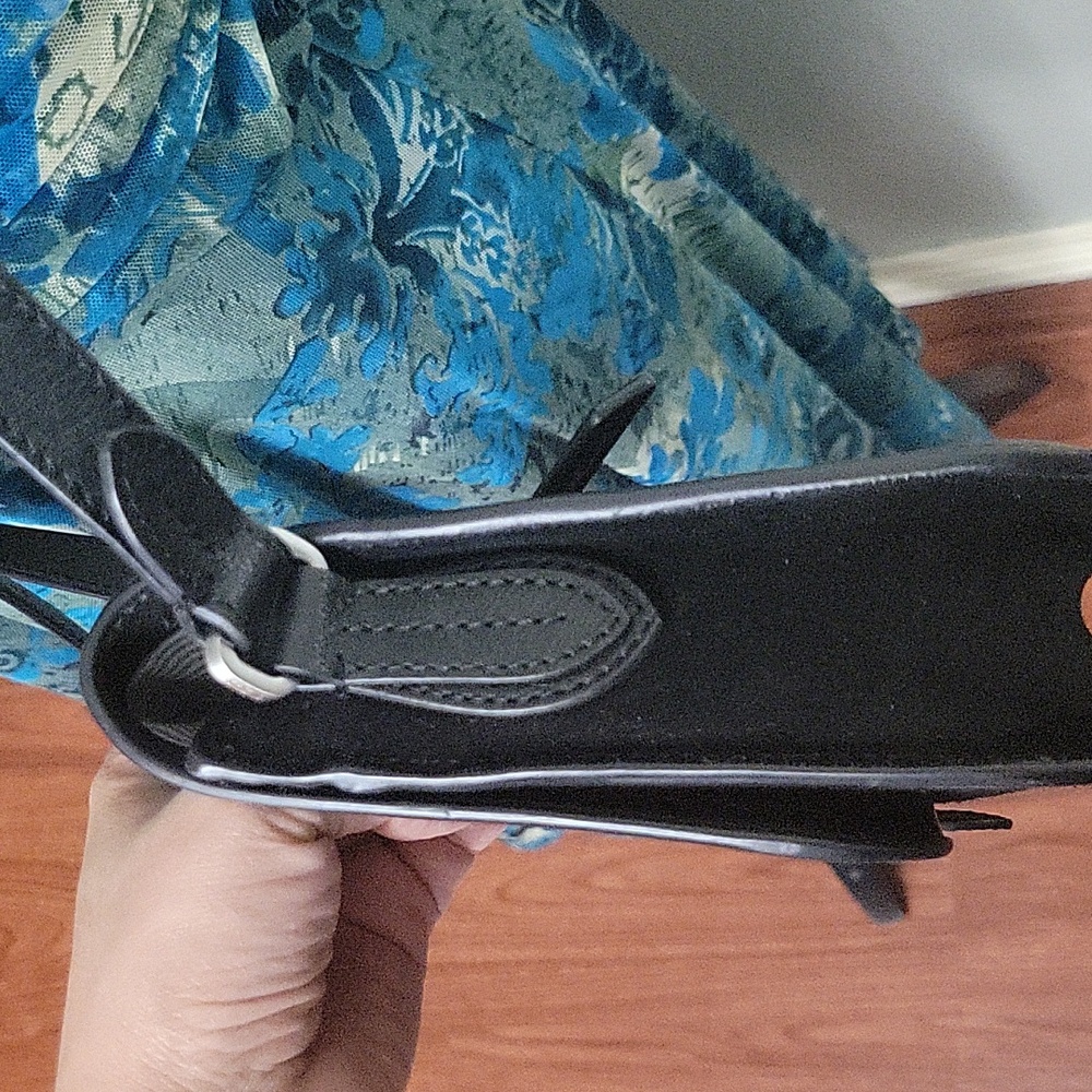 Black Leather Crossbody Bag - Picture 6 of 8